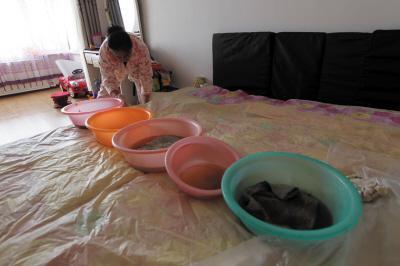 漳县楼上漏水，住户失联，小区没物管，业主维权难！律师来支招……